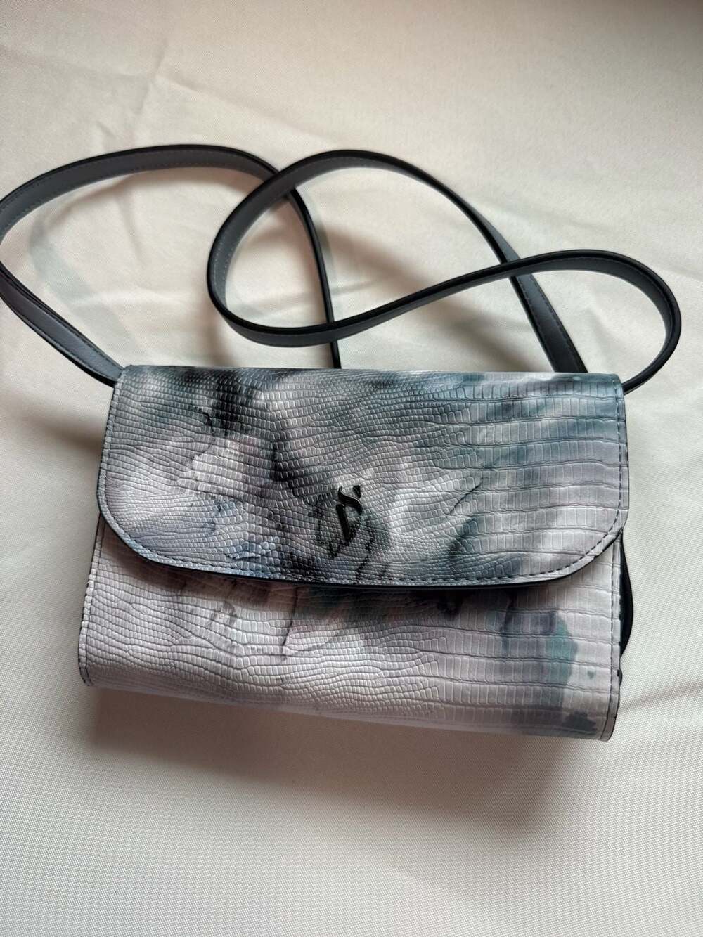 Y2K Goth Croc Embossed Crossbody Wallet Bag Gray Black Cyber Minimalist